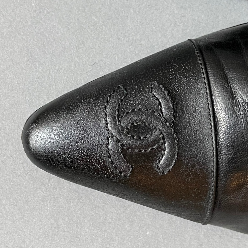 CHANEL CC Logo High Heels Leather Black Pumps - Picture 6 of 16